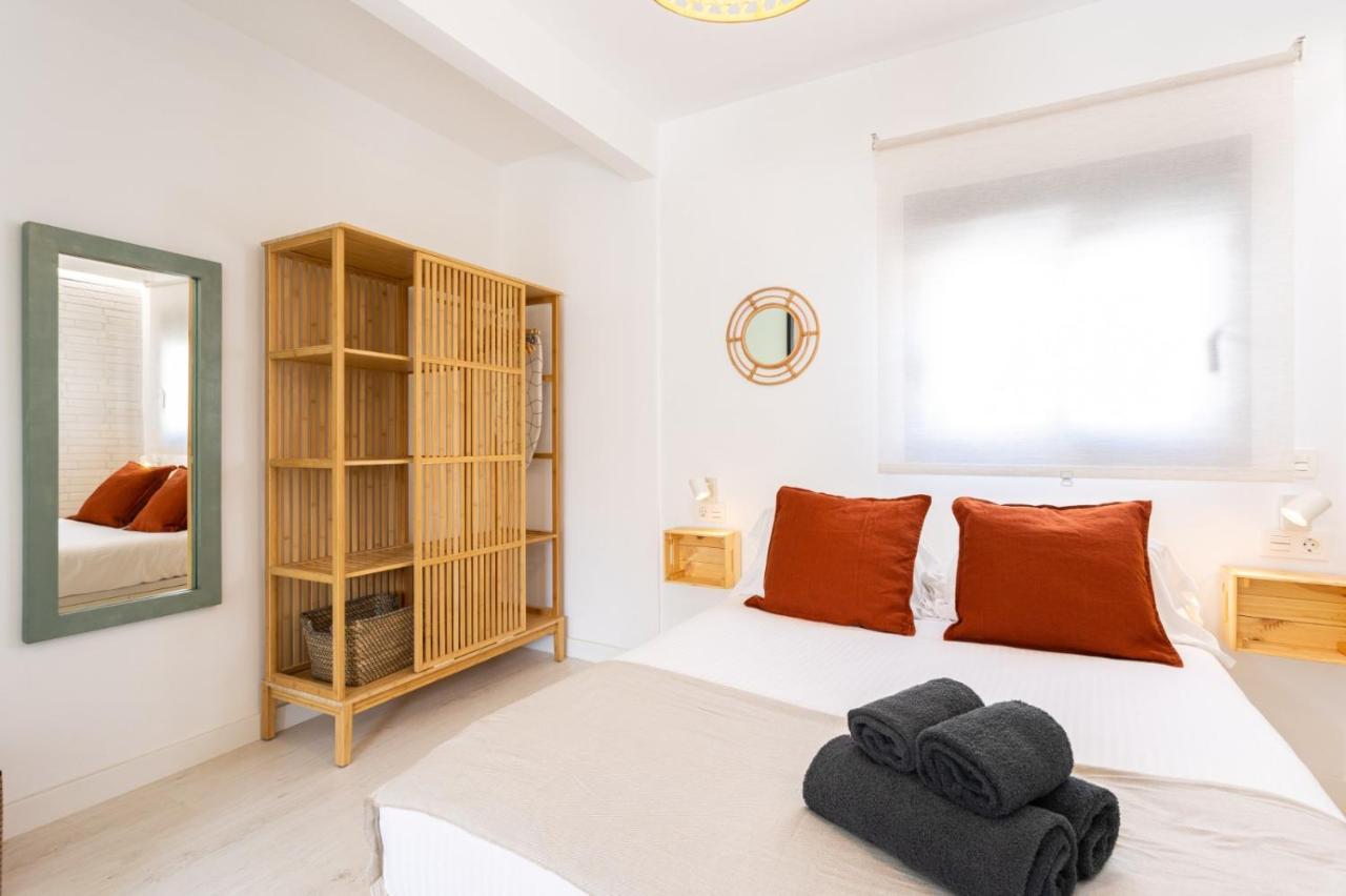Suite Home Cervantes Малага Экстерьер фото