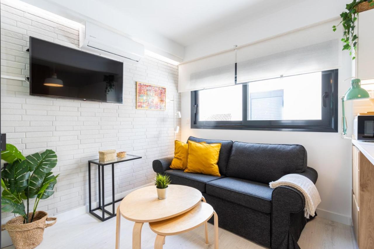 Suite Home Cervantes Малага Экстерьер фото